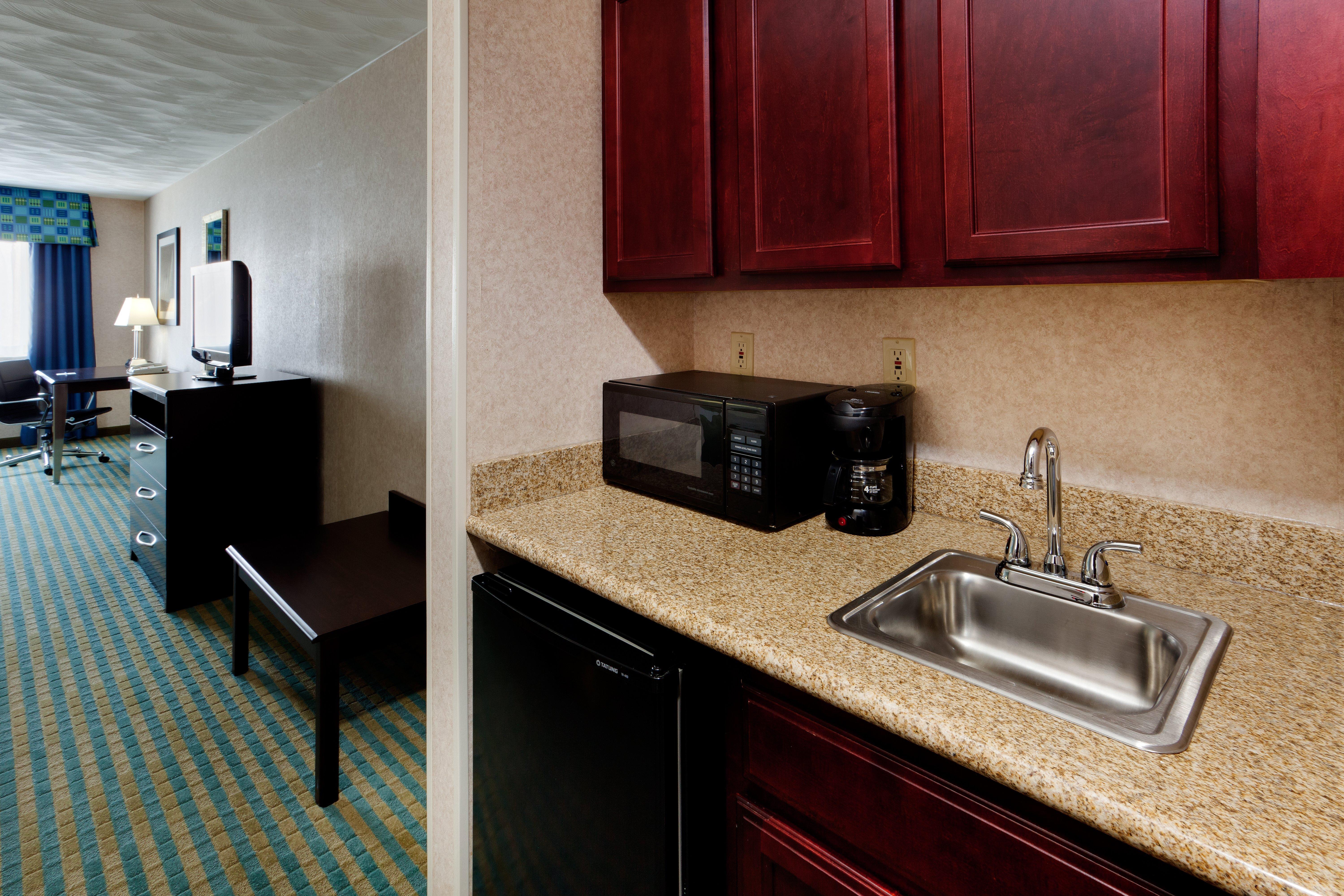 Holiday Inn Express & Suites Smithfield - Providence, An Ihg Hotel Room photo