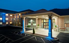 Holiday Inn Express & Suites Smithfield Providence